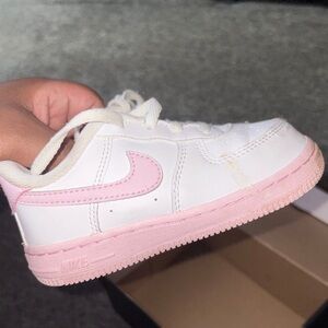 Nike White and Light Pink Kids Low-Top Sneakers